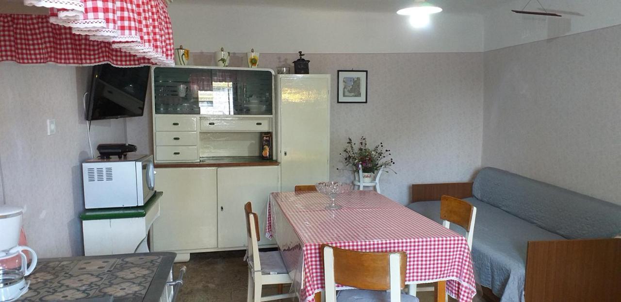 Rural Apartment Carolina Zrenj エクステリア 写真