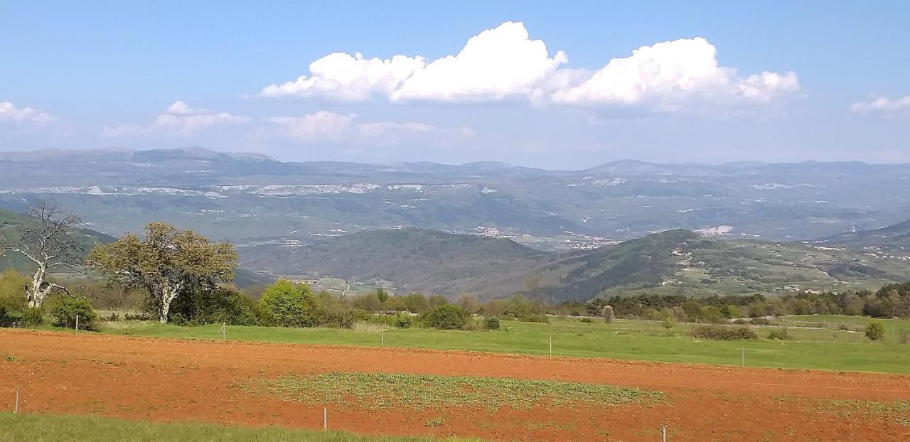 Rural Apartment Carolina Zrenj エクステリア 写真